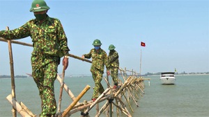 Video: Lắp đặt trạm cứu hộ khẩn cấp trên tuyến đường biển Hội An đi Cù Lao Chàm