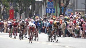 Video: TP.HCM-Vinama đoạt cúp vô địch đồng đội cuộc đua xe đạp Cúp truyền hình TP.HCM
