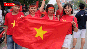 Trực tiếp: Cổ động viên 'tiếp lửa' cho U23 Việt Nam gặp U23 Malaysia