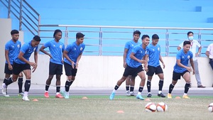 Video: Xem U23 Indonesia tập chiến thuật, chuẩn bị trận mở màn với U23 Việt Nam