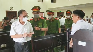 Video: Ông Tất Thành Cang được giảm án, lãnh 8 năm 6 tháng tù