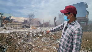 Video: Hiện trường kho hóa chất ở Bình Chánh sau 4 ngày cháy, người dân bỏ nhà cửa, cây cối khô héo