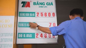 Góc nhìn trưa nay | Đau đầu vì giá xăng giảm nhưng giá hàng hóa vẫn “đứng yên”