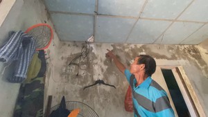 Góc nhìn trưa nay | Sống run rẩy trong những ngôi nhà chờ sập