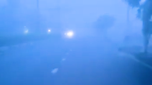 Sương mù dày đặc ở miền Tây, tài xế chỉ nhìn thấy trong khoảng cách từ 5-10m