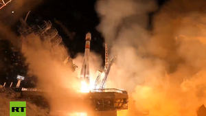 Khoảnh khắc Nga phóng vệ tinh quân sự mới vào quỹ đạo