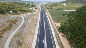 Bình Thuận đề nghị hoàn thiện những hạng mục còn lại của hai tuyến cao tốc