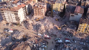 Video: Hàng chục ngàn người chạy đua với thời gian tìm kiếm người sống sót sau động đất ở Thổ Nhĩ Kỳ