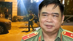 Video: Thiếu tướng Đỗ Hữu Ca bị tạm giữ để điều tra liên quan hành vi 'lừa đảo chiếm đoạt tài sản'