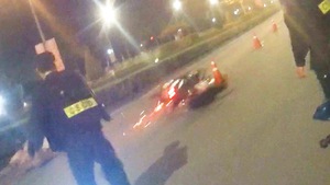 Video: Thanh niên say xỉn chạy xe máy tông thiếu tá CSGT trọng thương