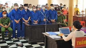 Video: Xét xử 62 bị cáo trong vụ đánh bạc gần 1.000 tỉ đồng ở An Giang