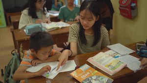 Góc nhìn trưa nay | Học trò trường chuyên làm gia sư cho trẻ em đường phố