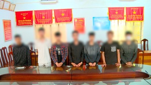 Video: Bắt nhóm thanh thiếu niên đánh người gây thương tích ở Khánh Hòa