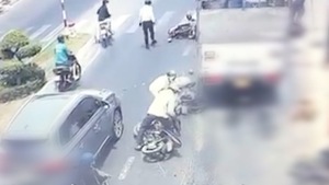 Video: Đã xác định nguyên nhân xe tải tông sáu xe máy đang dừng đèn đỏ trên quốc lộ 91