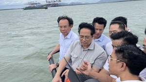 Thủ tướng Phạm Minh Chính khảo sát dự án cảng trung chuyển quốc tế Cần Giờ