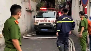 Cháy nhà lúc sáng sớm ở Hà Nội, 3 người chết