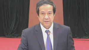 Bộ trưởng Nguyễn Kim Sơn đối thoại với các nhà giáo, cán bộ quản lý