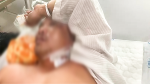 Nghi phạm nhập viện sau hai ngày bị tạm giữ: Bệnh nhân đã tỉnh nhưng liệt một bên người