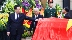 Tiễn biệt Phó thủ tướng Lê Văn Thành