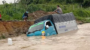 Ngập cao tốc Phan Thiết - Dầu Giây: thanh thải lòng sông chưa phải là giải pháp tin cậy