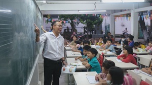 Góc nhìn trưa nay | Lớp học 0 đồng của thầy giáo 9X