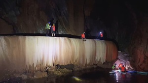 Góc nhìn trưa nay | Vẻ đẹp hiếm gặp của hang động vừa được phát hiện tại Quảng Bình