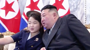 Ông Kim Jong Un và con gái xuất hiện rạng rỡ ngày Quốc khánh Triều Tiên