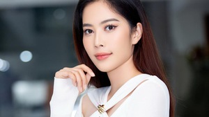 Hoa khôi Nam Em xin lỗi vì ồn ào livestream trên mạng xã hội