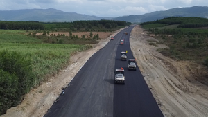 Flycam cao tốc Vân Phong - Nha Trang vượt tiến độ, dự kiến về đích trước 6 tháng