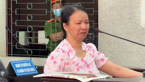 Mẹ nữ sinh giao gà ở Điện Biên khóc nức nở trong phiên tòa phúc thẩm