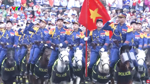 Xem cảnh sát cơ động kỵ binh diễu hành 70 năm Chiến thắng Điện Biên Phủ