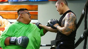 Siêu béo giảm cân và hành trình sinh tử - Kỳ 3: Chơi boxing với nhà vô địch