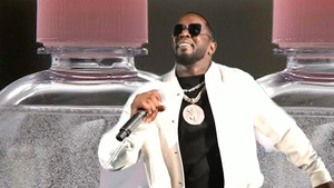 1.000 chai dầu em bé được phát hiện trong nhà ông trùm hip hop P. Diddy dùng làm gì?