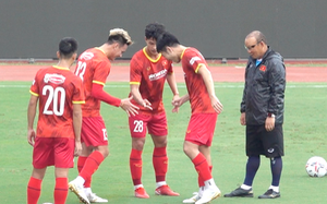 Xem HLV Park Hang Seo pha trò ở tuyển Việt Nam