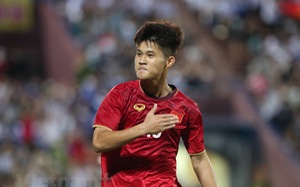 Cầu thủ Việt Nam 'bất ngờ' góp mặt trong top 60 cầu thủ trẻ tài năng nhất thế giới