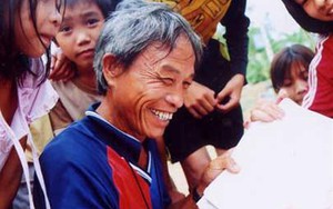 Người lính già và đội bóng độc đáo