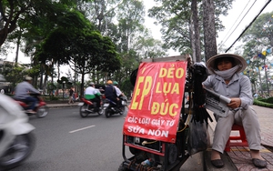 Em về quê không?