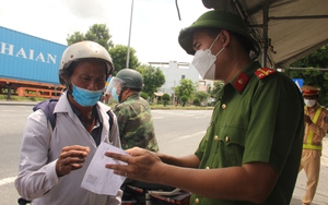 Phiên chợ cuối năm