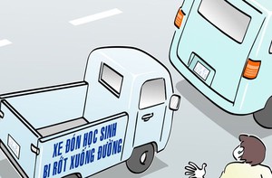 Xe đón học sinh rớt xuống đường