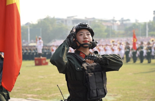 Danh tính cô gái dẫn đầu Khối nữ Cảnh sát đặc nhiệm trong lễ diễu binh