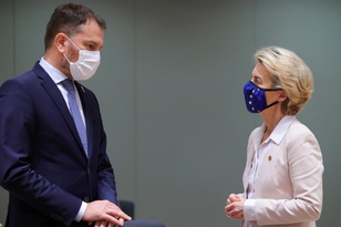 Thủ tướng Slovakia mắc COVID-19: ‘Tôi là một trong số các bạn’