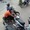 Thanh niên trộm mũ bảo hiểm gặp chủ xe máy cao tay