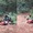 Hai tay đua địa hình ngã sấp ngửa khi chạy xe máy lên dốc
