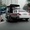 Tài xế xe ba gác đánh lái xuất thần tránh tông vào Mercedes
