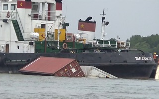 Bộ trưởng Nguyễn Văn Thể chỉ đạo khắc phục vụ chìm tàu chở 285 container