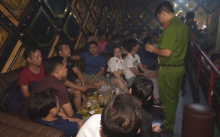 Đột kích quán bar phát hiện 35 người dương tính ma túy