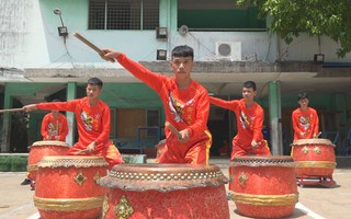 Những đứa trẻ sống tử tế nhờ múa Lân Sư Rồng