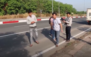 Video: Bắt đối tượng dí dao vào cổ bí thư huyện Đoàn để cướp xe máy
