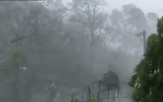 Video: Những hình ảnh đầu tiên về siêu bão Goni đang càn quét tại Philippines
