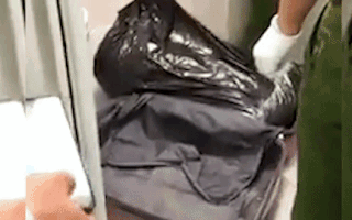 Video nóng: Thi thể người trong vali tại một khu dân cư sang trọng ở quận 7